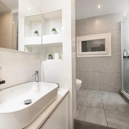 Houseloft Grand Vista *
